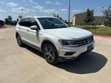 Used 2018 Volkswagen Tiguan SEL image 2