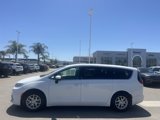 Used 2023 Chrysler Pacifica Touring-L image 5
