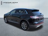 Used 2022 Lincoln Nautilus AWD image 3