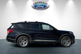 Certified 2022 Ford Explorer XLT w/ Equipment Group 202A image 3