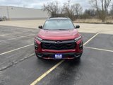Used 2025 Chevrolet Equinox RS w/ Safety and Technology Package image 2