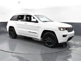 Used 2018 Jeep Grand Cherokee Altitude image 3