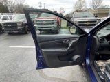 Used 2017 Nissan Rogue SV w/ SV Premium Package image 6
