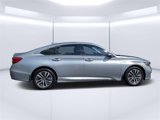 Used 2019 Honda Accord Touring image 2