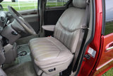 Used 2000 Chrysler Town & Country Limited image 4