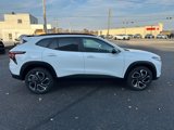 New 2025 Chevrolet Trax RS w/ Sunroof Package image 4
