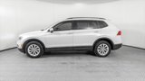 Used 2018 Volkswagen Tiguan SE w/ Panoramic Sunroof Package image 3