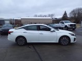 Used 2023 Nissan Altima 2.5 SV image 3
