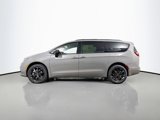 New 2025 Chrysler Pacifica Limited image 4
