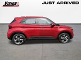 Used 2022 Hyundai Venue Limited image 2