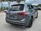 Used 2020 Volkswagen Tiguan SE R-Line image 5