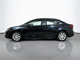 Used 2022 Toyota Corolla LE image 4