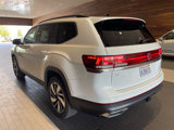 Used 2024 Volkswagen Atlas SE image 3