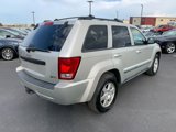 Used 2009 Jeep Grand Cherokee Laredo image 3