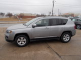 Used 2017 Jeep Compass Latitude image 4