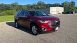 Used 2018 Chevrolet Traverse LT image 2