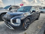 Used 2022 Mitsubishi Outlander SE image 3