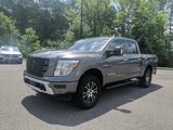 Used 2021 Nissan Titan SV w/ SV Convenience Package image 5