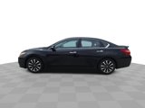 Used 2016 Nissan Altima 2.5 SV w/ Convenience Package image 5