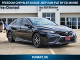 Used 2023 Toyota Camry SE image 2