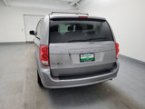 Used 2016 Dodge Grand Caravan SXT image 6