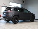Used 2022 Jeep Cherokee Trailhawk image 4