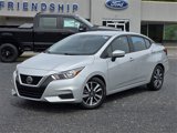 Used 2022 Nissan Versa SV image 2