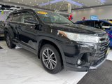 Used 2019 Toyota Highlander XLE image 3