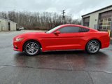 Used 2017 Ford Mustang Coupe image 4