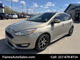 Used 2015 Ford Focus SE w/ SE Sport Package image 4
