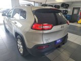 Used 2015 Jeep Cherokee Latitude w/ Comfort/Convenience Group image 5