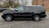 Used 2014 GMC Yukon XL Denali image 2