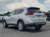 Used 2017 Nissan Rogue SV w/ SV Premium Package image 5