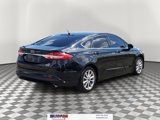 Used 2017 Ford Fusion SE w/ Fusion SE Technology Package image 4