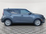 Used 2023 Kia Soul LX w/ LX Technology Package image 2