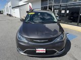 Used 2017 Chrysler Pacifica Touring-L w/ Tire & Wheel Group image 4
