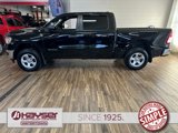 Used 2019 RAM 1500 4x4 Crew Cab image 2