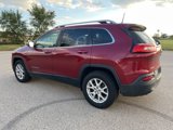 Used 2016 Jeep Cherokee Latitude w/ Comfort/Convenience Group image 2