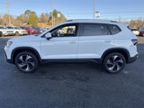 New 2025 Volkswagen Taos SE image 3