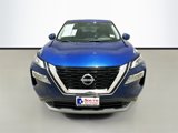 Used 2022 Nissan Rogue SV image 2