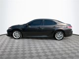 Used 2018 Toyota Camry L image 4