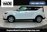 Used 2023 Kia Soul LX image 2