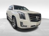 Used 2015 Cadillac Escalade Luxury image 2