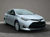 Used 2018 Toyota Corolla LE image 3