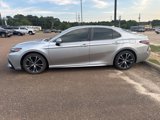 Used 2022 Toyota Camry SE image 2