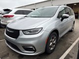 Used 2023 Chrysler Pacifica Limited image 2