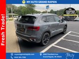 Used 2022 Volkswagen Taos SE image 5