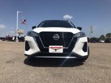 Used 2023 Nissan Kicks SV image 2