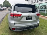 Used 2019 Toyota Highlander XLE image 3
