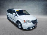 Used 2014 Chrysler Town & Country Touring image 3